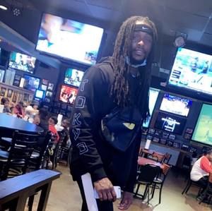 Meet your Posher, Carl